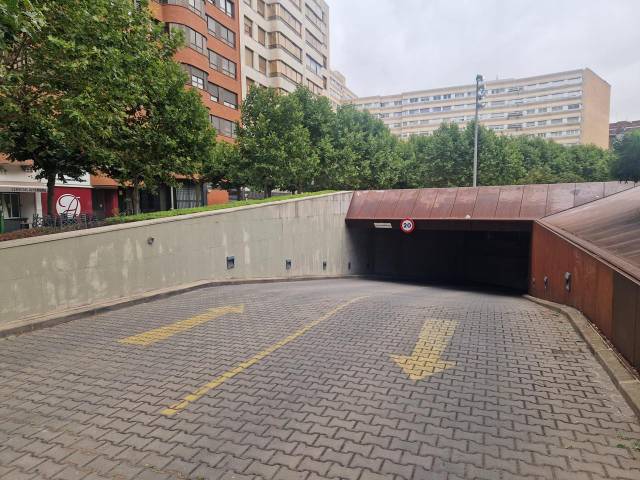 Garaje en Venta en Virgen Del Manzano en Reyes Católicos