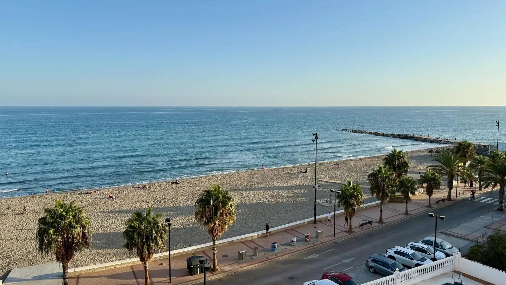 Vista exterior de Piso de alquiler en Fuengirola con Aire acondicionado, Calefacción y Terraza