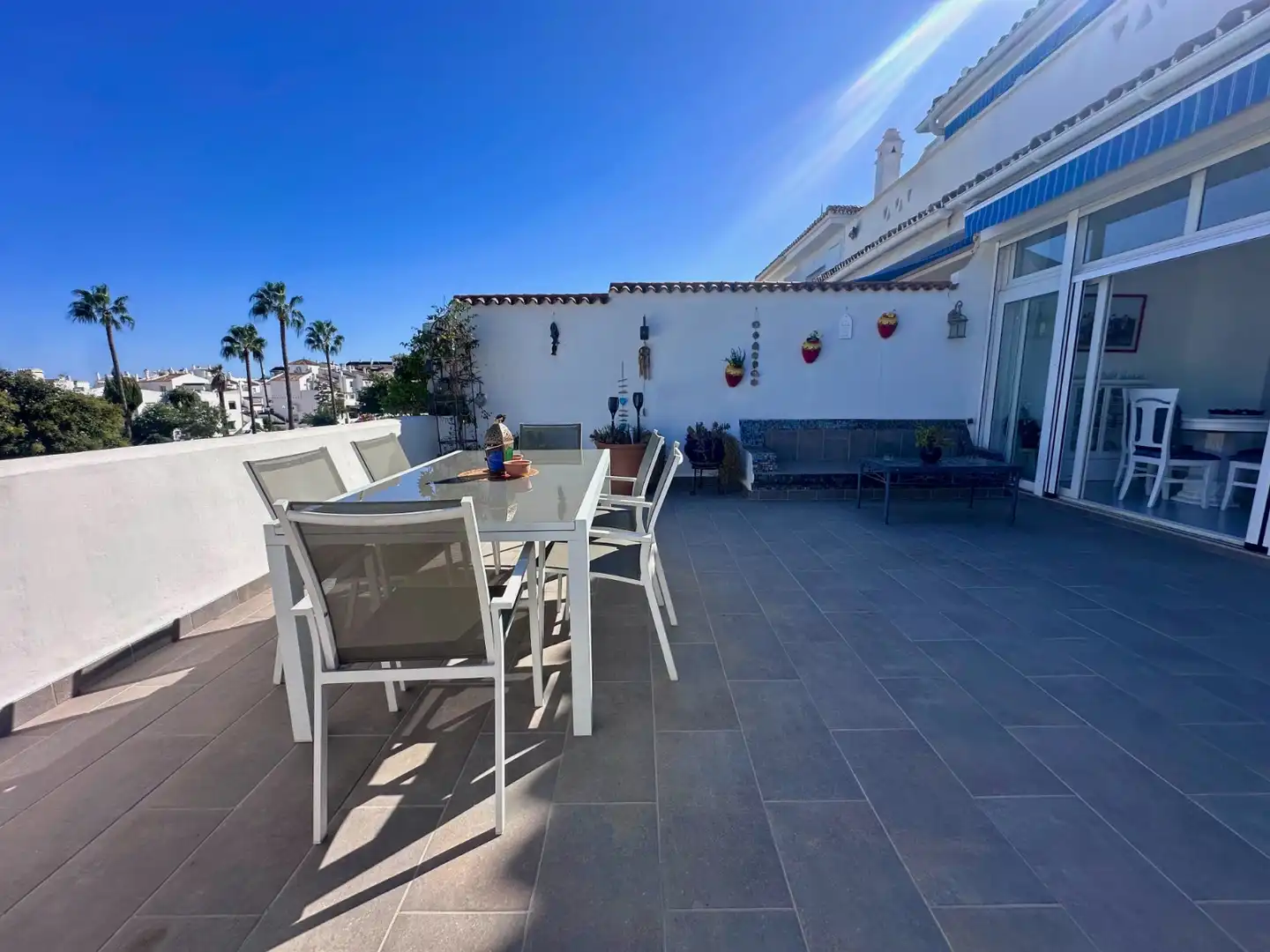 Terrassa de Casa o xalet en venda en Puerto de la Duquesa