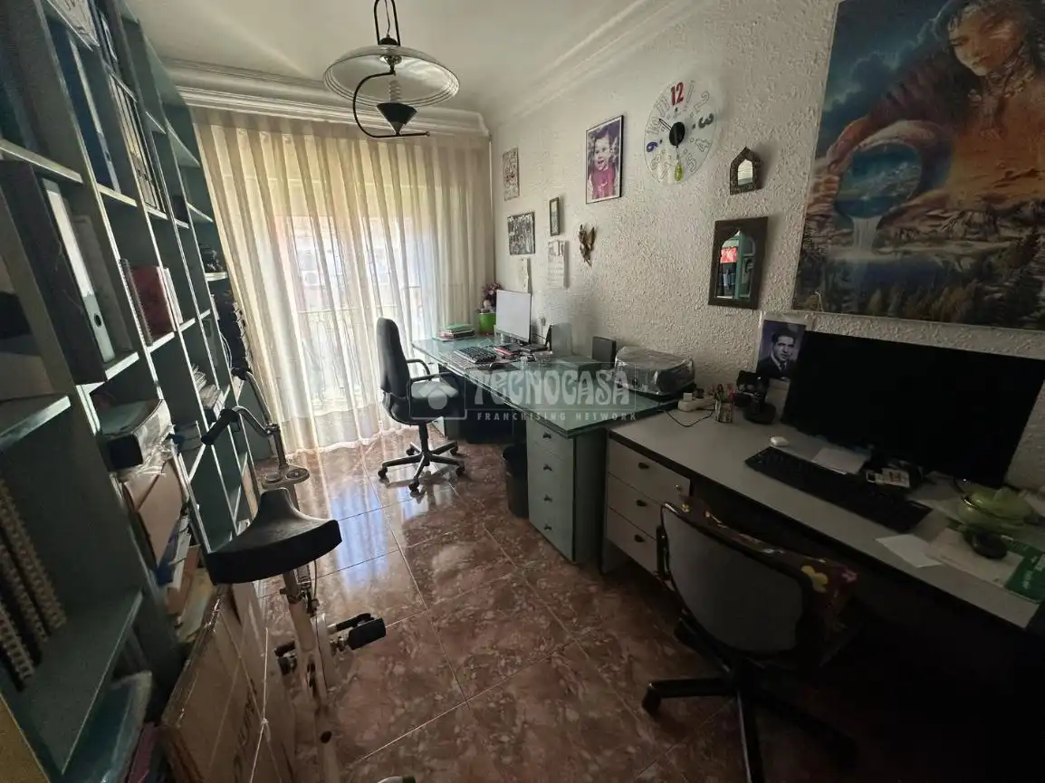 Bedroom of Flat for sale in Zaragoza  with Heating and Balcony