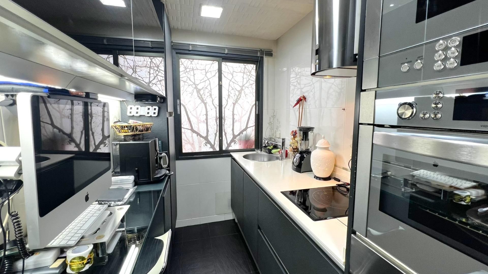Kitchen of Flat for sale in  Madrid Capital  with Air Conditioner, Heating and Private garden