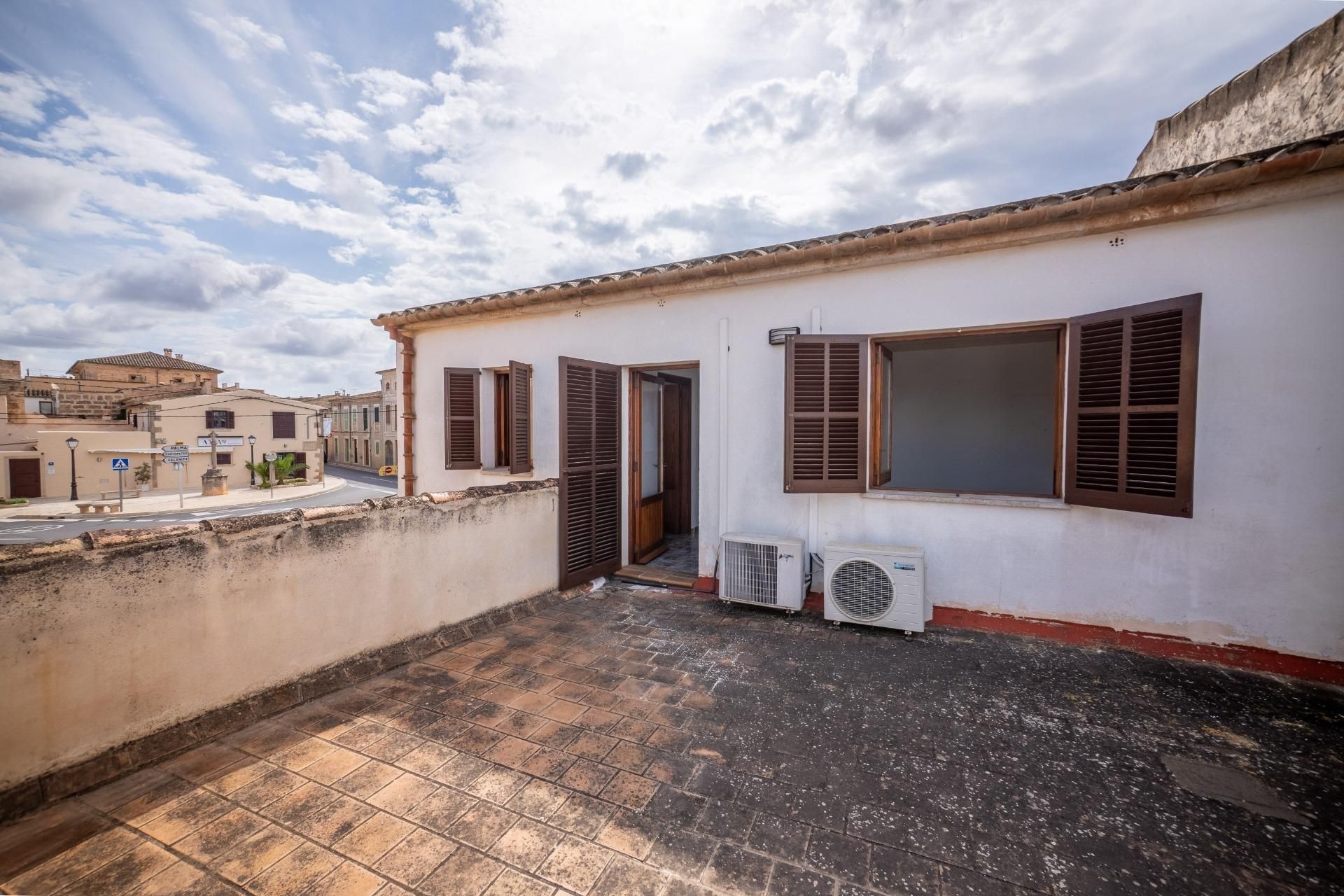 Vista exterior de Casa adosada en venda en Santanyí amb Aire condicionat, Calefacció i Terrassa