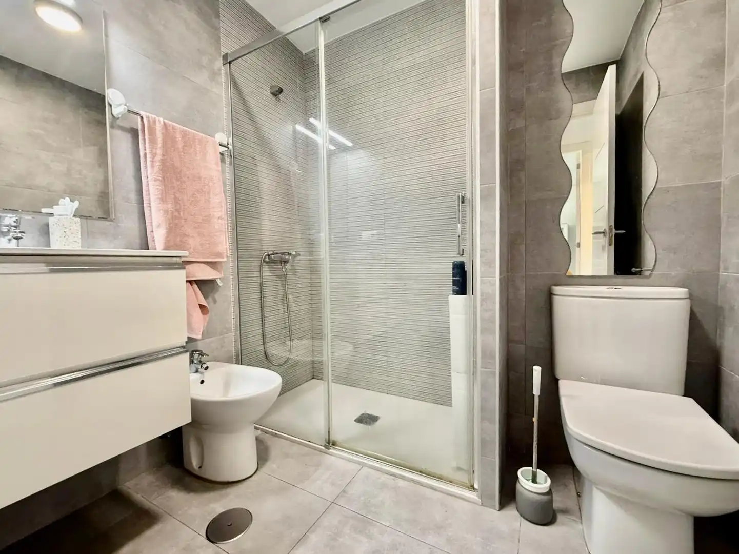 Baño de Apartamento en venta en Benidorm con Terraza y Amueblado