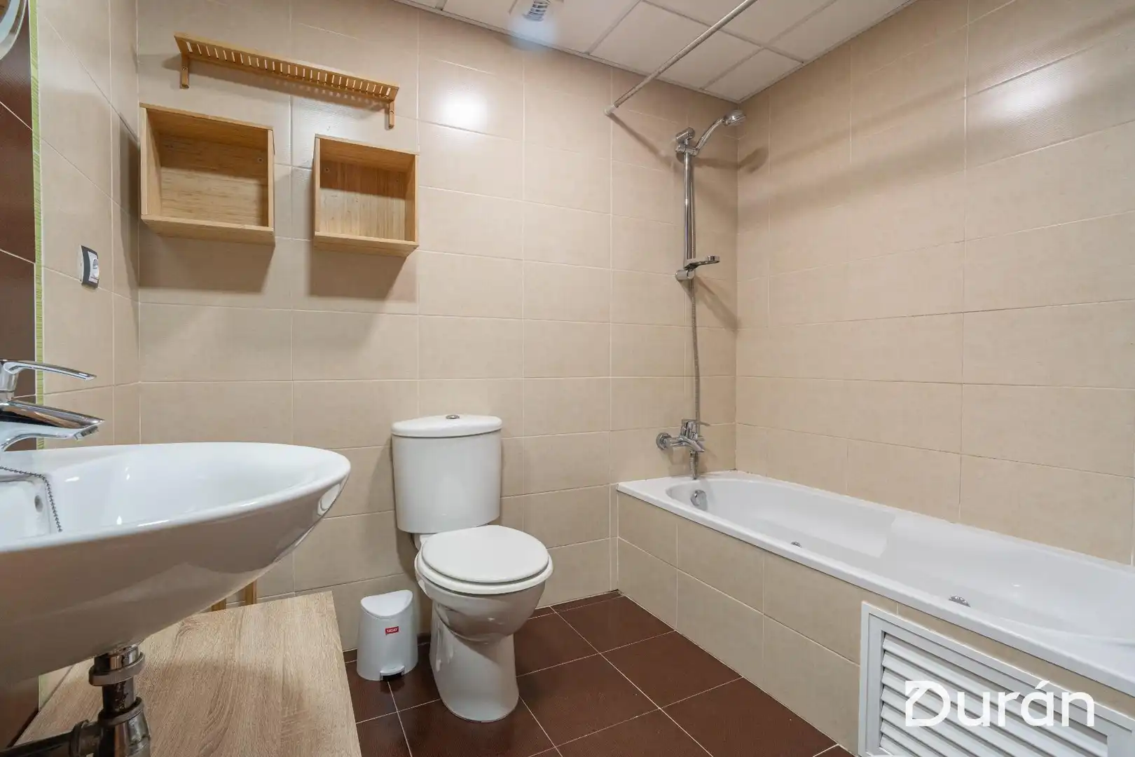Bathroom of Flat for sale in El Ejido  with Parquet flooring, Terrace and Furnished