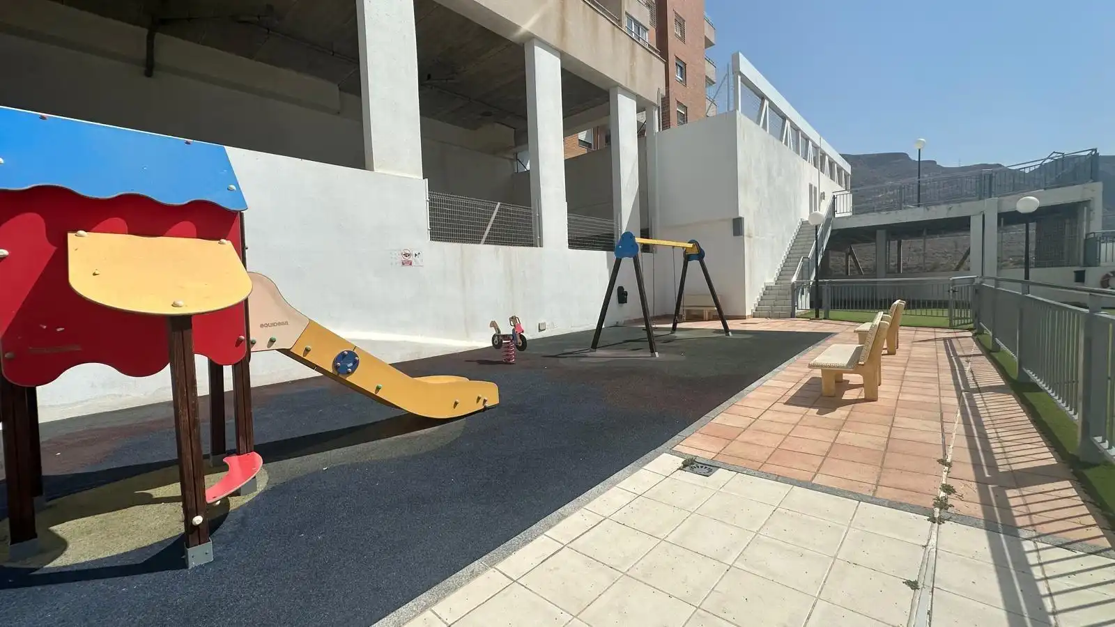 Aparcament de Àtic en venda en Roquetas de Mar amb Jardí privat i Terrassa
