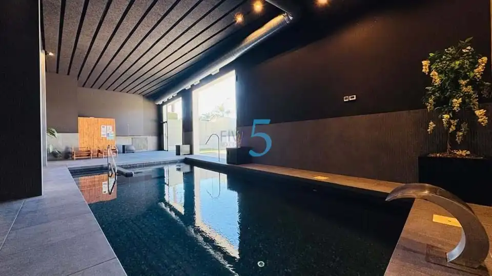 Piscina de Àtic en venda en Orihuela amb Aire condicionat, Terrassa i Traster