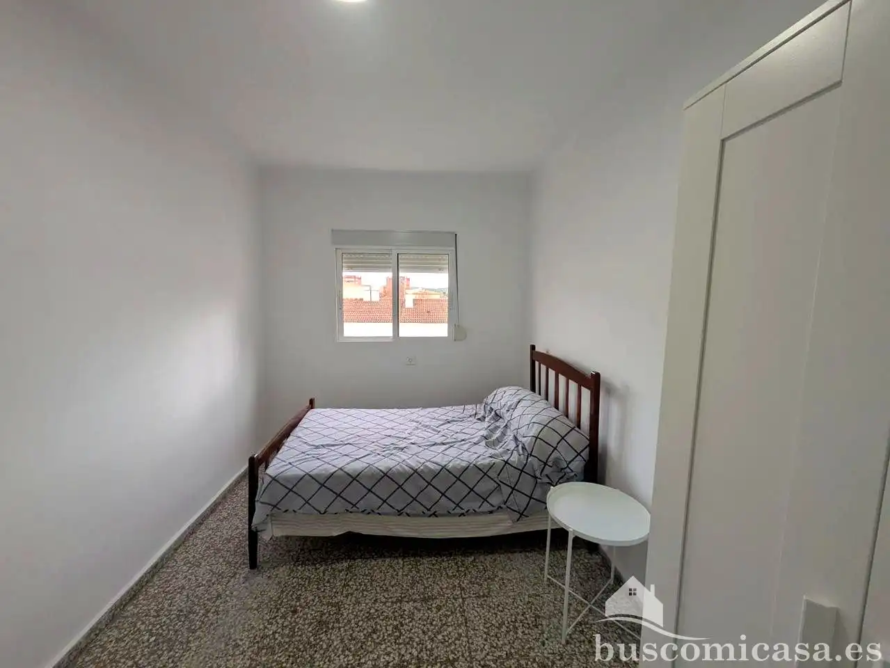 Habitación de Piso para compartir en Linares con Aire acondicionado y Amueblado