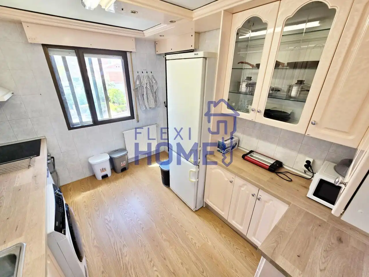 Cocina de Piso para compartir en Guadalajara con Calefacción, Parquet y Amueblado