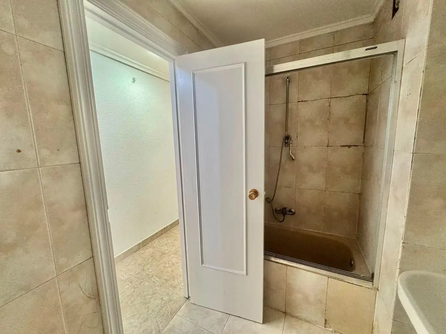 Baño de Piso en venta en  Logroño con Calefacción y Terraza