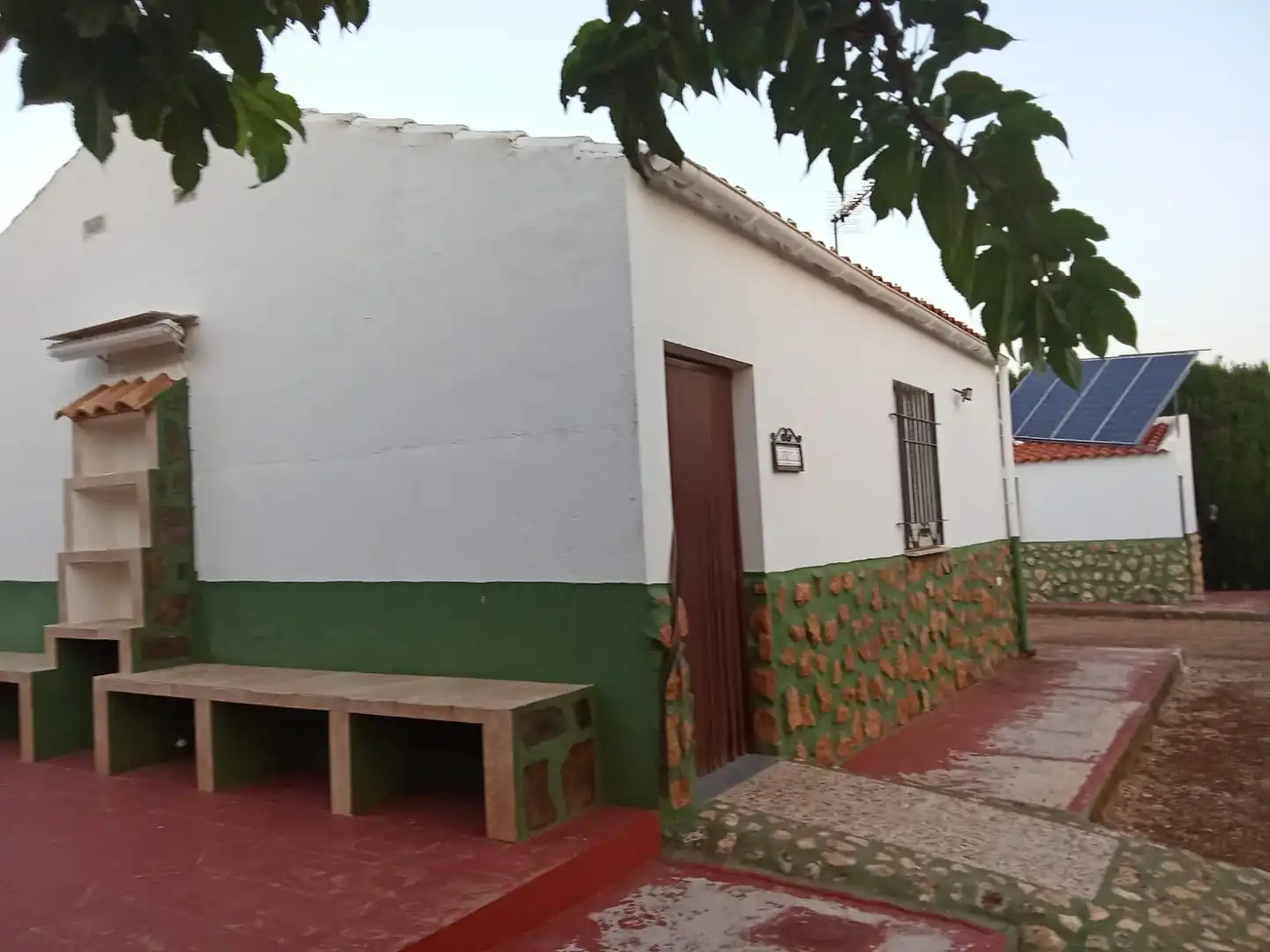 Vista exterior de Casa o xalet en venda en Ciudad Real amb Calefacció, Jardí privat i Traster