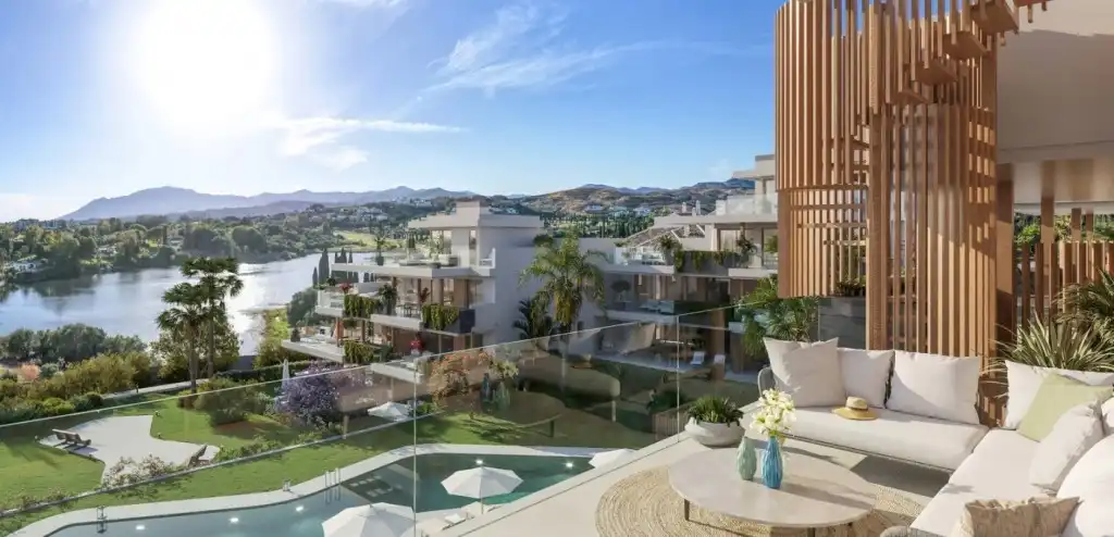 Penthouse with pool for sale in Estepona Pueblo