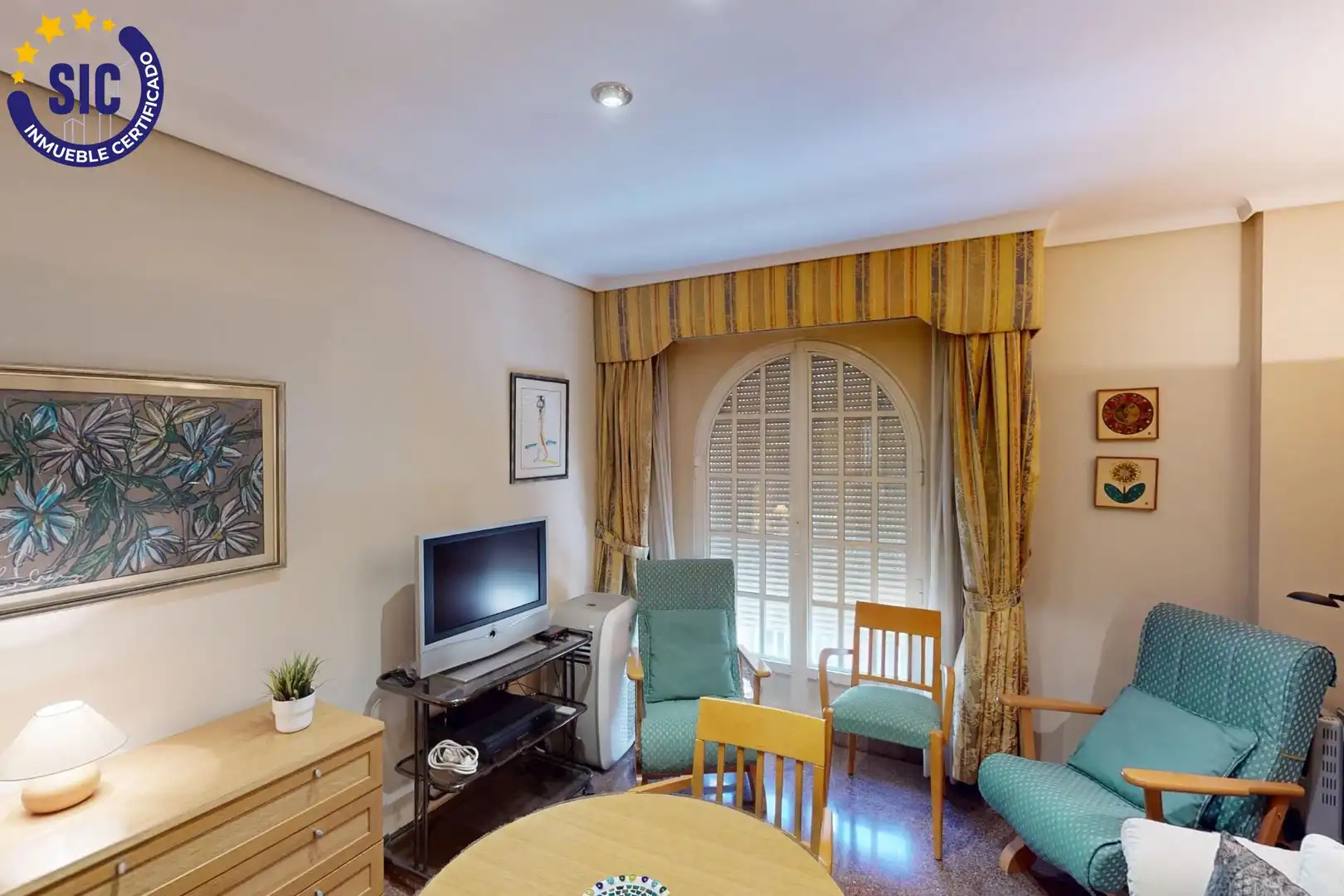 Sala de estar de Piso en venta en Castellón de la Plana / Castelló de la Plana con Calefacción, Trastero y Amueblado