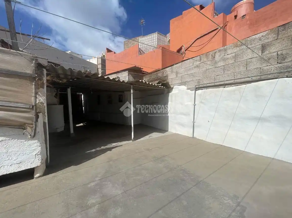 Casa o xalet en venda a C. Agustín de Pineda, Barrial - San Isidro - Marmolejos