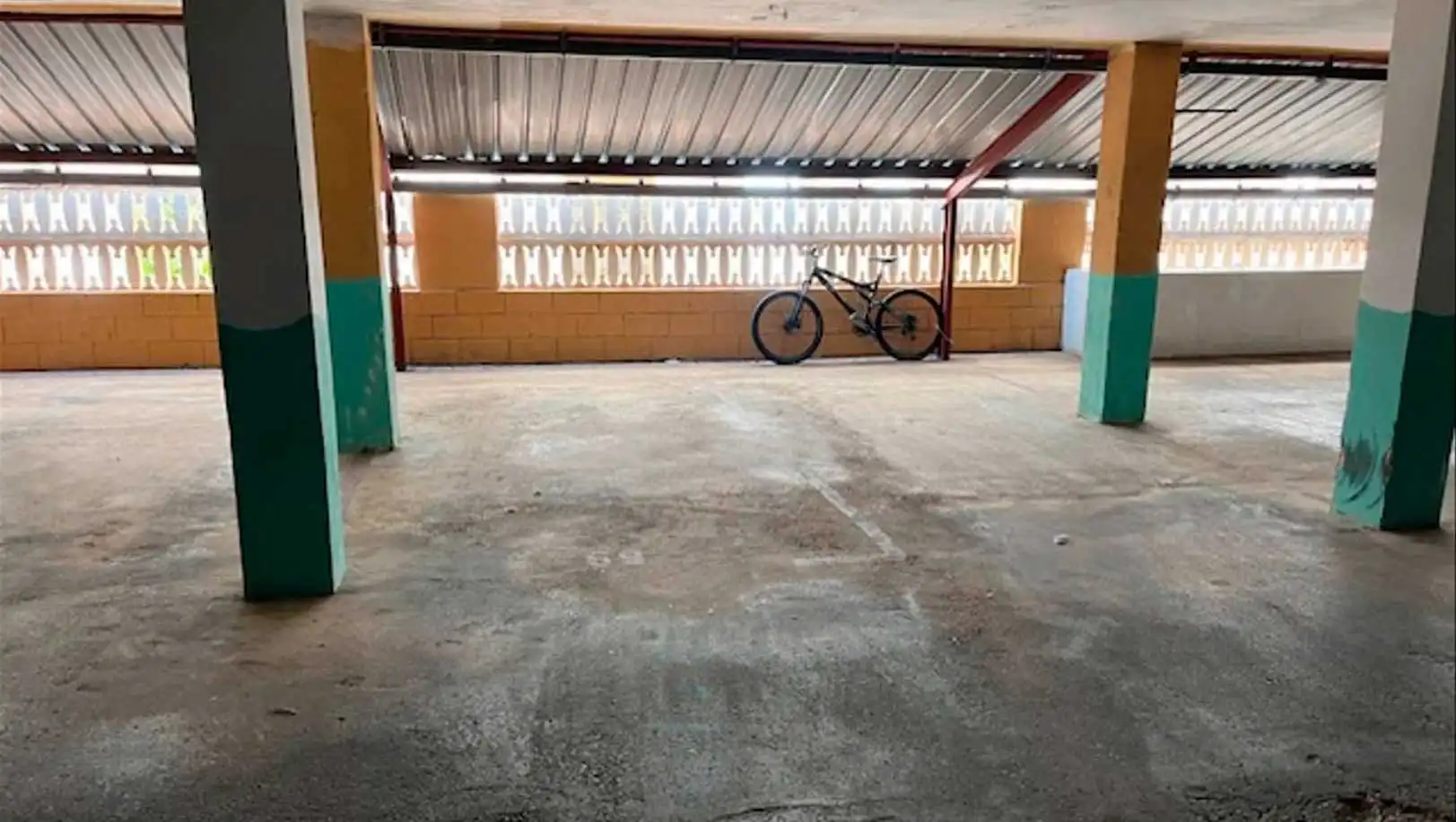 Parking de Apartamento en venta en Xeraco con Aire acondicionado, Calefacción y Jardín privado