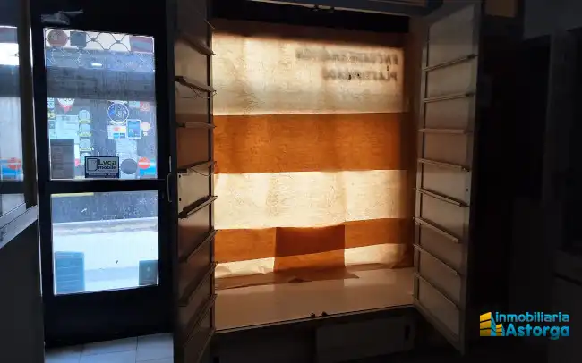 Local comercial de lloguer a Calle Prieto de Castro, imagen 6