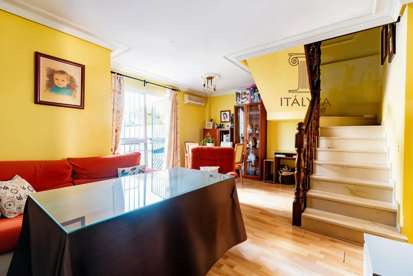 Casa adosada en venta en Tomares con Aire acondicionado, Terraza y Trastero