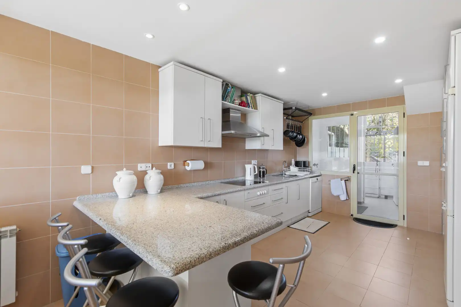 Kitchen of Houses for sale in Benahavís  with Air Conditioner, Heating and Private garden