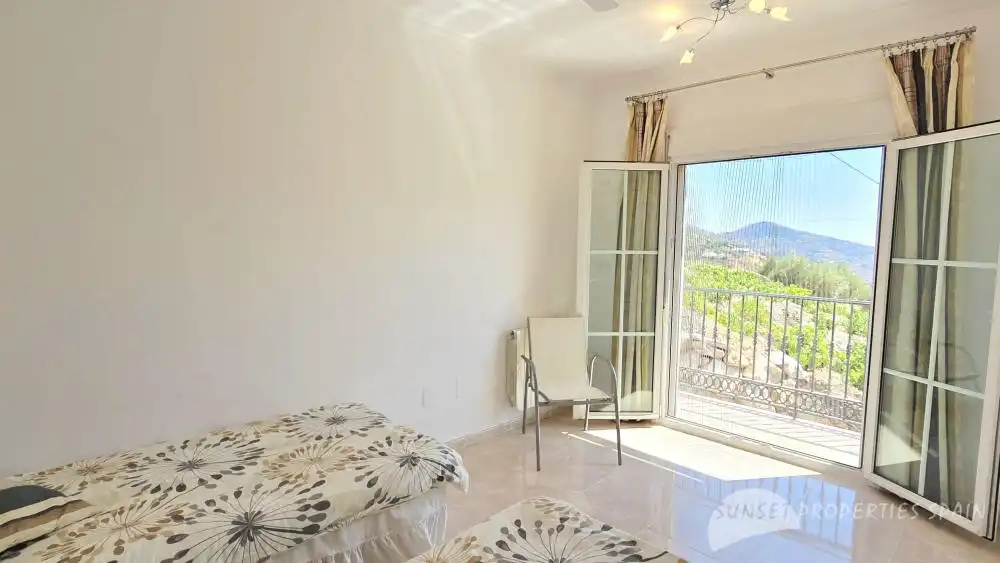 Bedroom of Houses for sale in Cómpeta  with Air Conditioner, Private garden and Swimming Pool