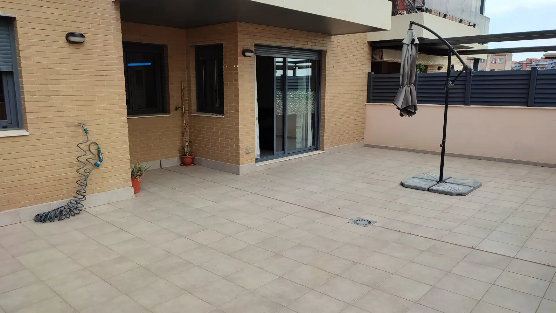 Terrasse von Wohnung zum Verkauf in Reus mit Klimaanlage, Heizung und Terrasse