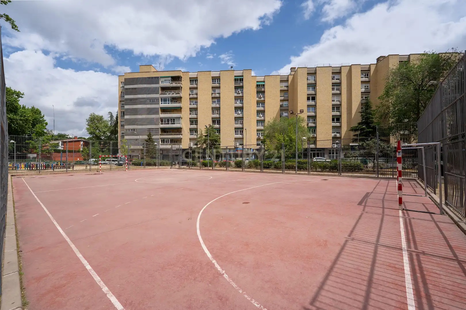 Aparcament de Apartament en venda en Madrid amb Aire condicionat, Traster i Forn