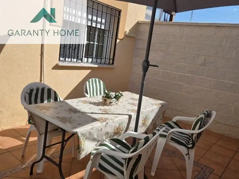 Terrasse von Einfamilien-Reihenhaus zur Miete in Vélez-Málaga mit Klimaanlage, Privatgarten und Terrasse