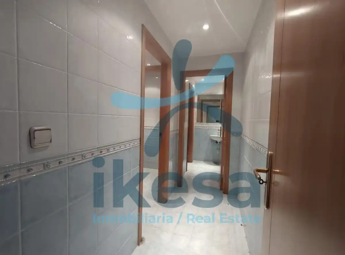 Baño de Oficina de alquiler en Vigo 