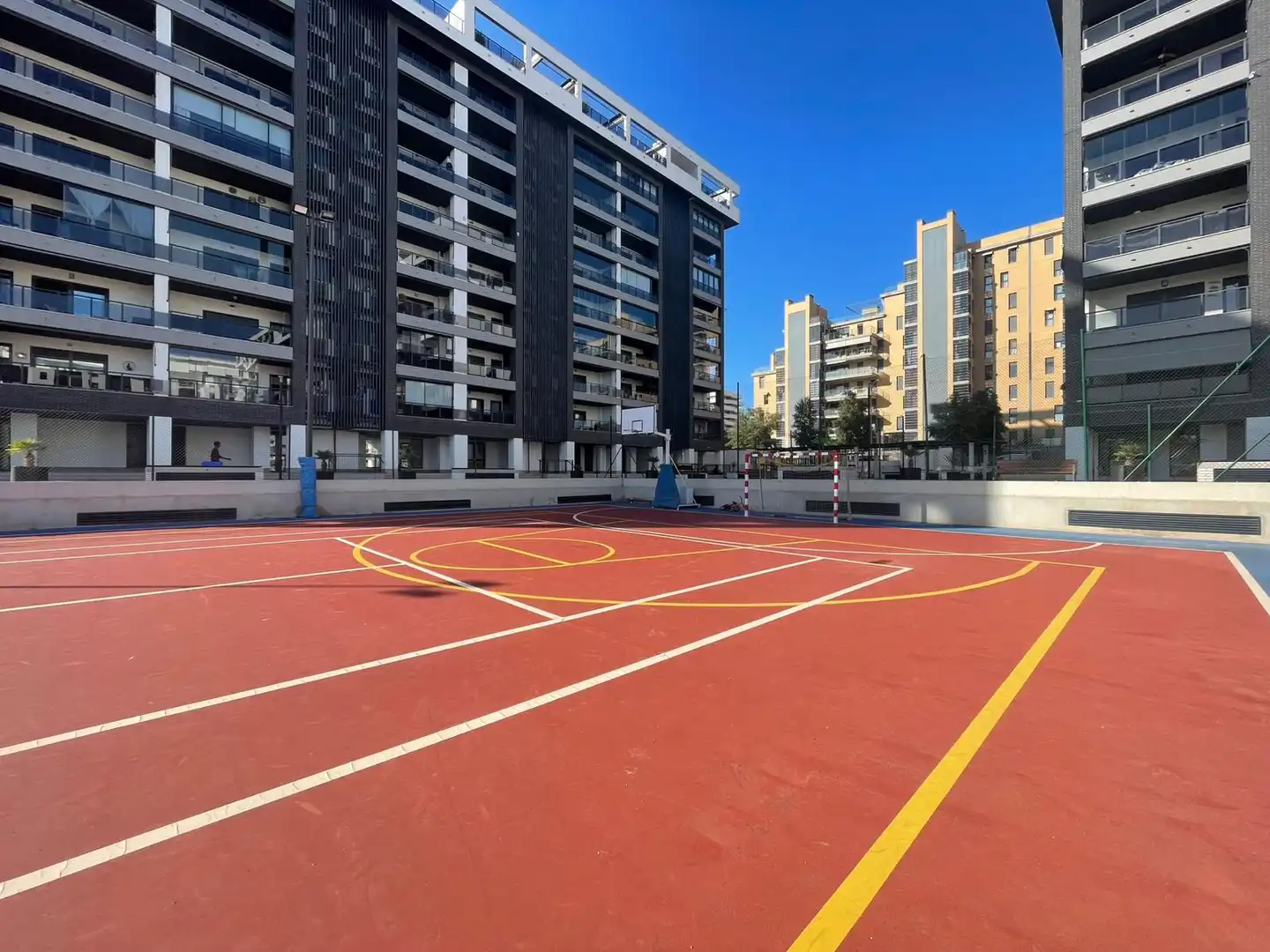 Aparcament de Pis en venda en Alicante / Alacant amb Aire condicionat, Calefacció i Terrassa