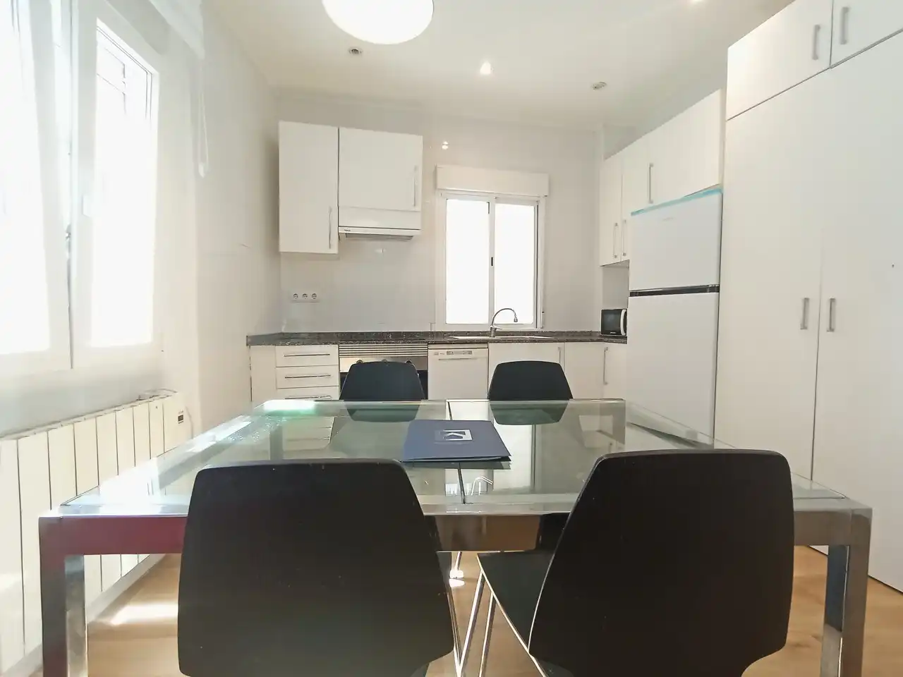 Cocina de Estudio de alquiler en Madrid con Aire acondicionado, Calefacción y Amueblado