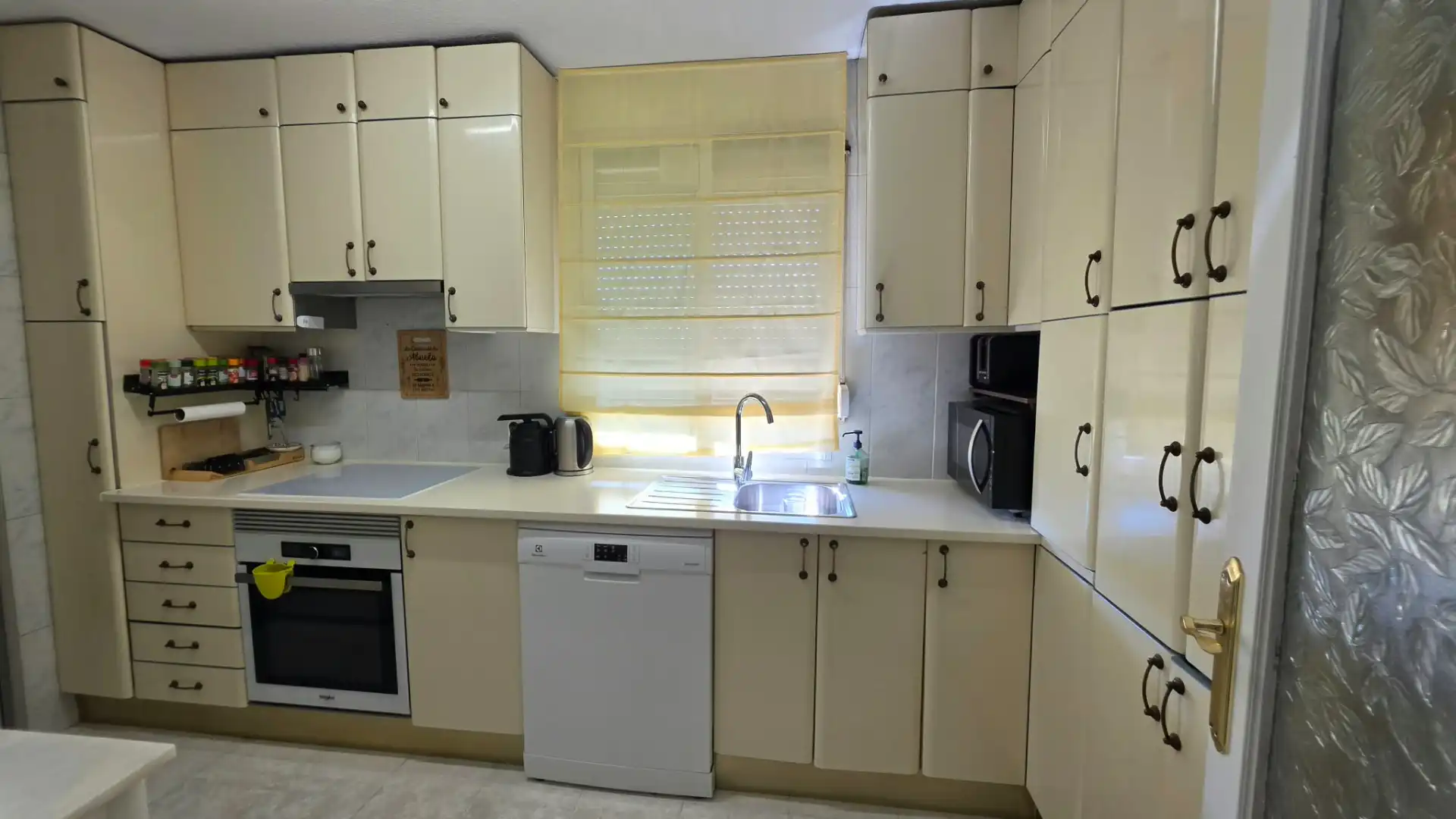 Kitchen of Flat for sale in Parla  with Air Conditioner, Heating and Terrace