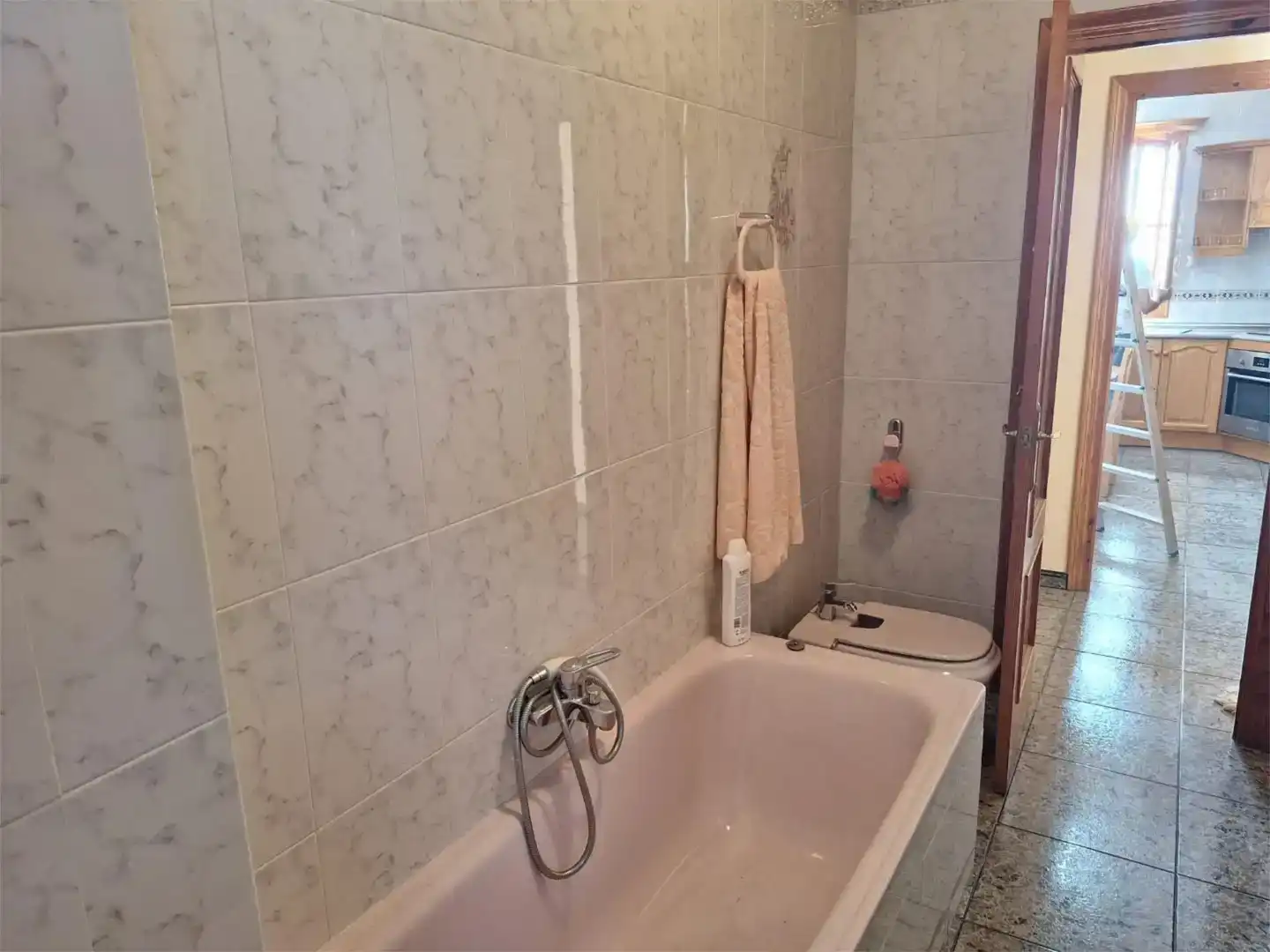 Badezimmer von Maisonette zum Verkauf in Nevada mit Abstellraum