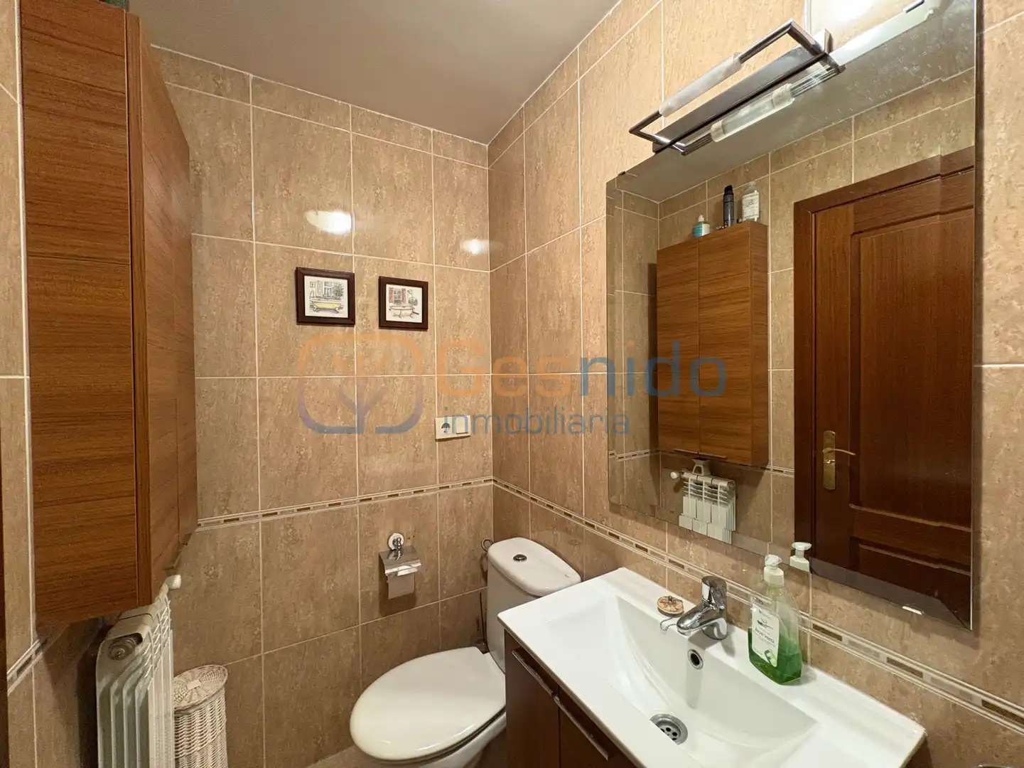 Baño de Piso de alquiler en Segovia con Calefacción