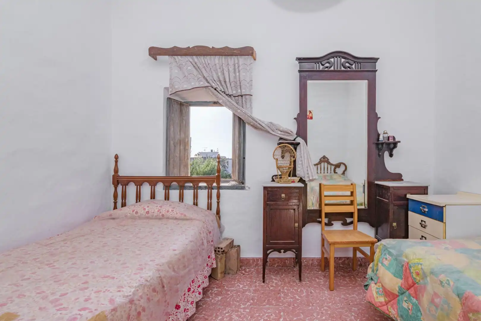 Dormitori de Casa o xalet en venda en Molvízar amb Jardí privat, Terrassa i Traster