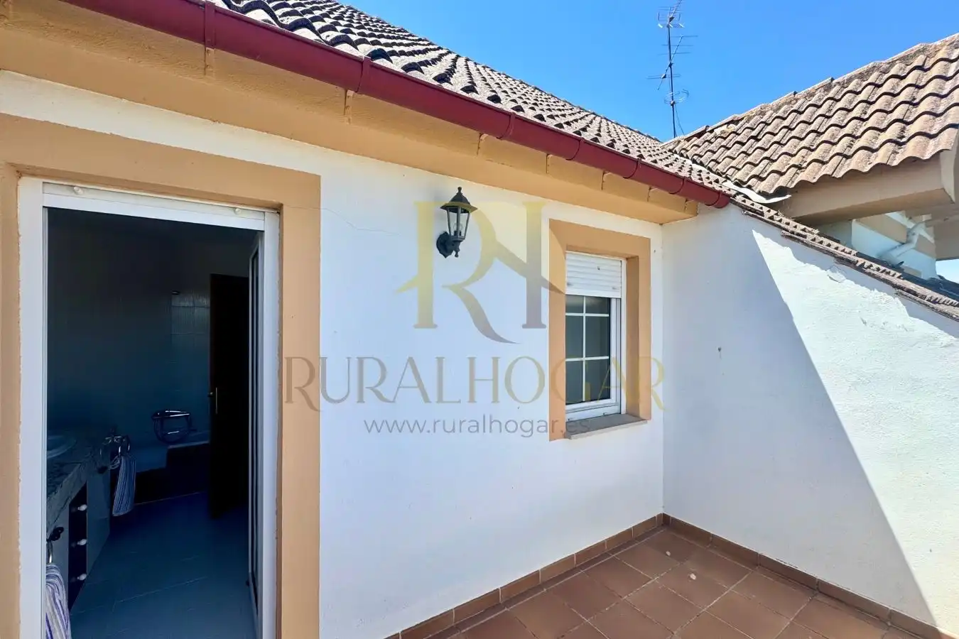 Vista exterior de Casa o chalet en venta en Santovenia de la Valdoncina con Calefacción, Jardín privado y Parquet