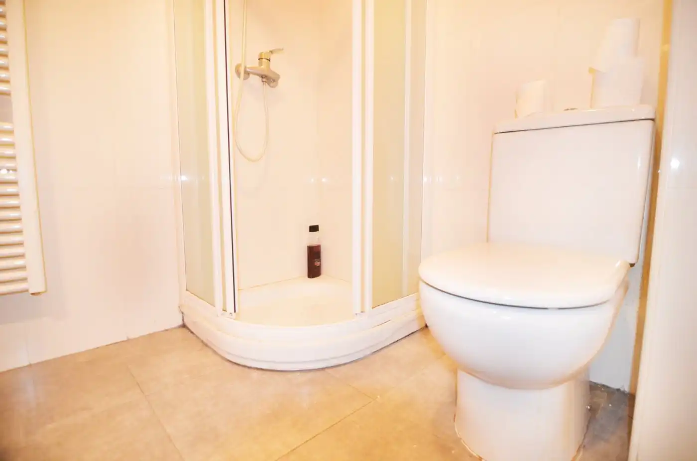 Baño de Piso de alquiler en Salamanca con Calefacción y Amueblado