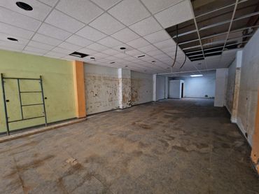 Local comercial en venda a Calle RAMON Y CAJAL