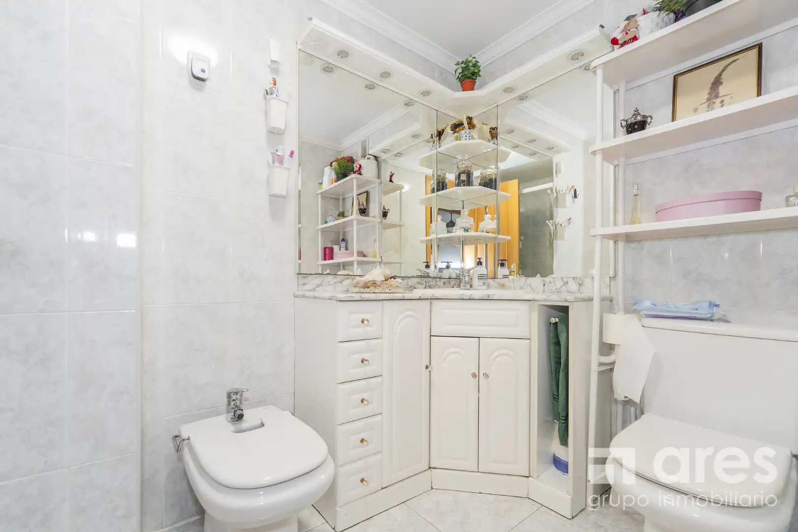 Baño de Piso en venta en Alcalá de Henares con Aire acondicionado, Calefacción y Terraza