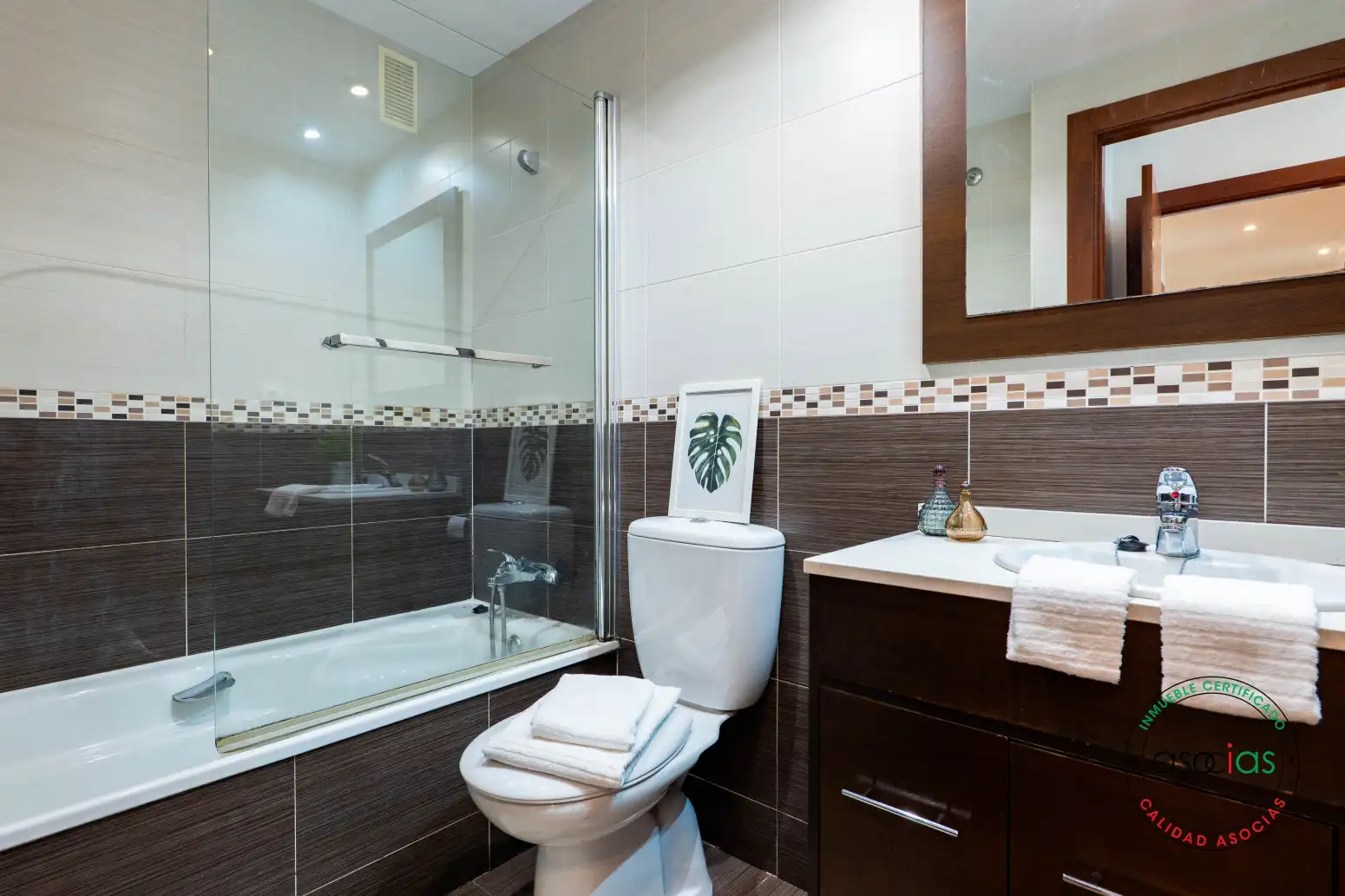 Bathroom of Flat for sale in Gijón   with Heating, Parquet flooring and Storage room