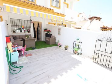 Duplex avec piscine à vendre à Torre de la Horadada