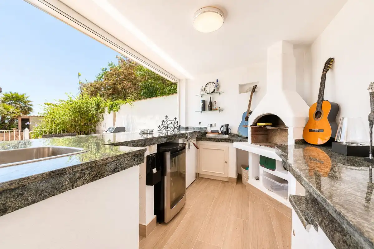 Cocina de Casa o chalet en venta en Sotogrande con Aire acondicionado, Jardín privado y Terraza