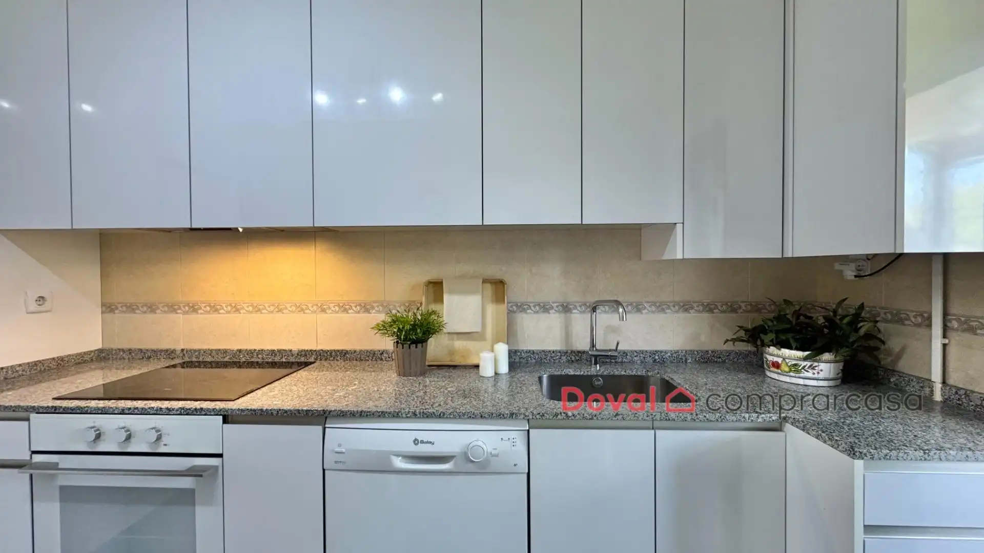 Cocina de Ático en venta en Tui con Calefacción, Parquet y Terraza