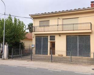 Vista exterior de Casa o xalet en venda en Cretas amb Calefacció, Jardí privat i Terrassa