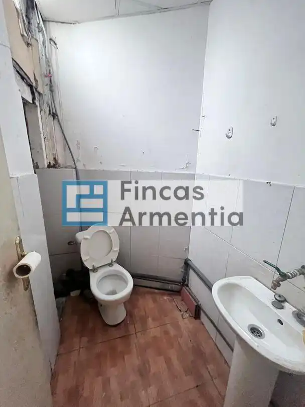 Local comercial de lloguer a Diputacion, imagen 16