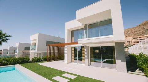 Esta moderna villanbspse encuentranbspsituada en el entorno privilegiado de Sierra Cortina, Finestrat, cerca de Benidorm, combinan, imatge 3