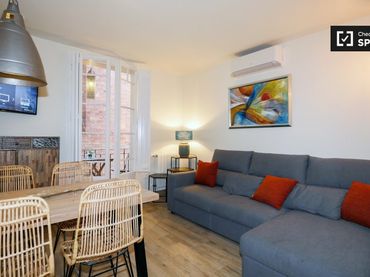 Appartamento con balcone in affitto a Eixample