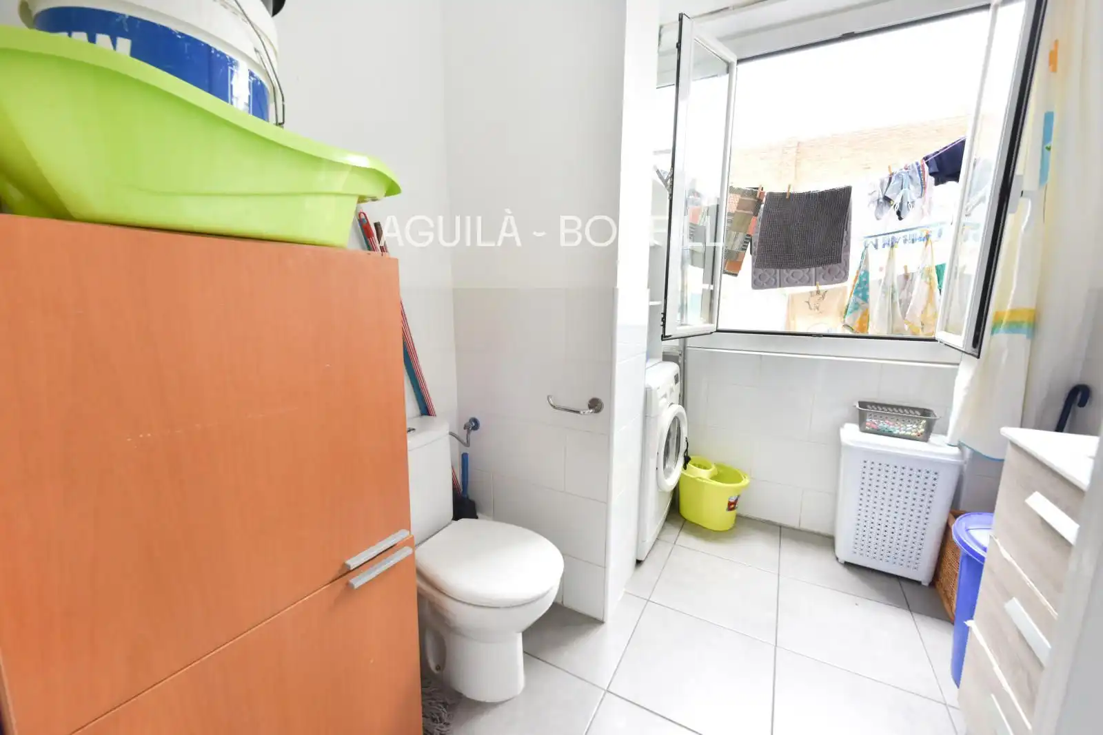 Bedroom of Flat for sale in Barcelona