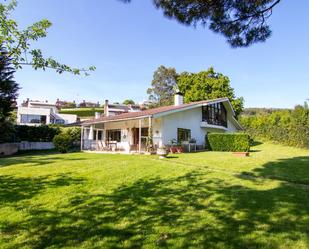 Jardí de Casa o xalet en venda en Gijón  amb Calefacció, Terrassa i Traster