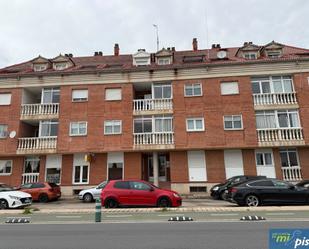 Exterior view of Flat for sale in Valladolid Capital  with Heating, Terrace and Furnished