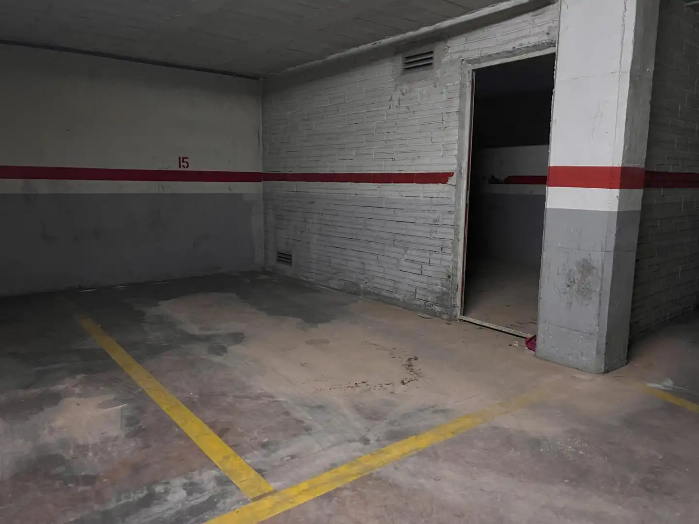 Parkplatz von Garage zur Miete in Manresa