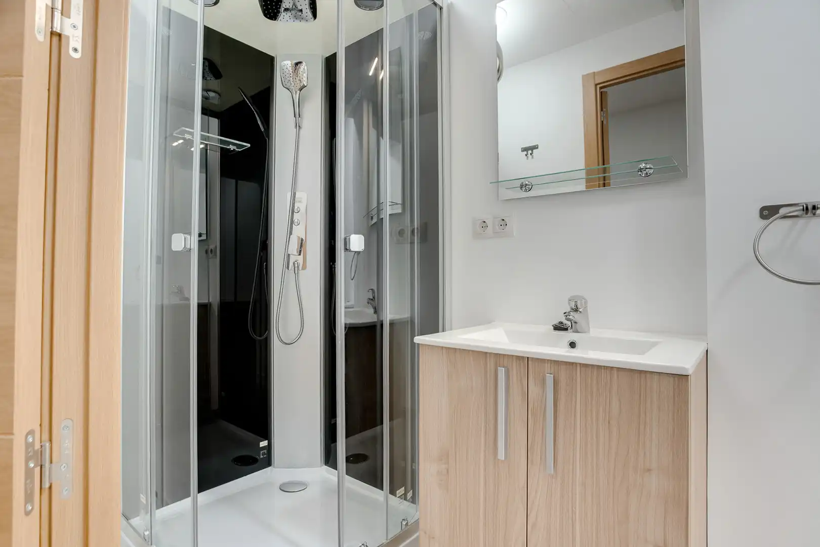 Bathroom of Commercial properties for sale in Granollers