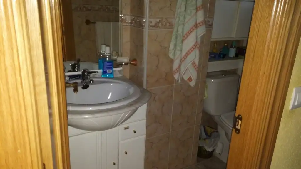 Bany de Casa o xalet en venda en León Capital  amb Calefacció